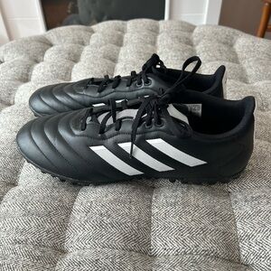 Men’s size 13.5 Adidas soccer cleats